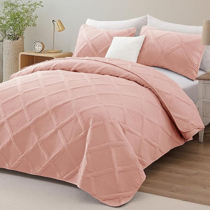 Exclusivo Mezcla King Quilt Set- Blush Pink Quilts Bedding Set with 2 Pillow Shams, Modern King Bedspread with Striped Pattern, Soft Lightweight Bedspreads Coverlets for All Seasons