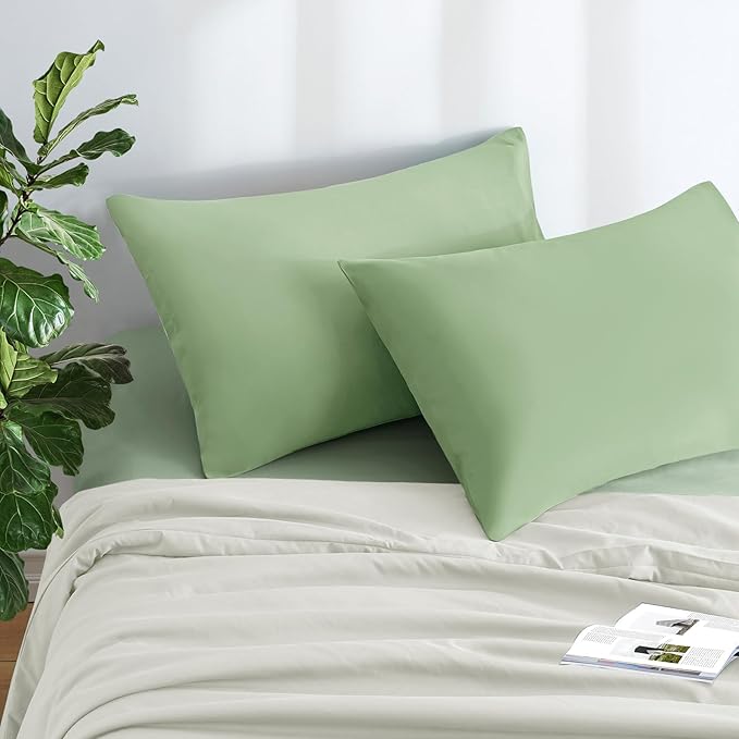 MILVOWOC 2Pcs Brushed Microfiber Queen Pillowcases - 20 x 30 Inch, Sage Green Pillow Case Set Soft Non Slip Envelope Pillow Cover with Moisture Absorption and Anti-Wrinkle