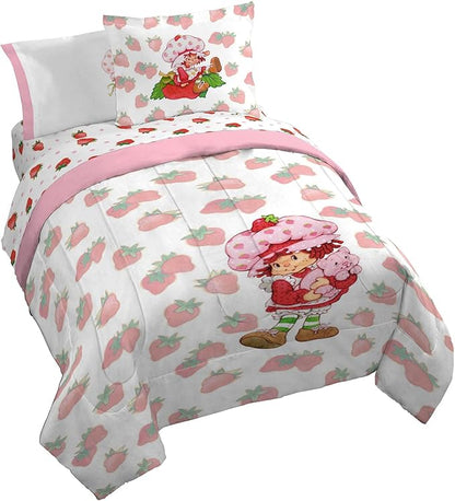 Jay Franco Strawberry Shortcake Queen Comforter Set - 7 Piece Bedding Includes Sheet Set & Pillow Covers - Super Soft Pink & White Kids Bedding