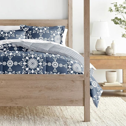 LINENS & HUTCH Comforter Set Patterned Microfiber All Season Down-Alternative Ultra Soft Bedding in Daisy Medallion - King/Cal-King Daisy Medallion Navy