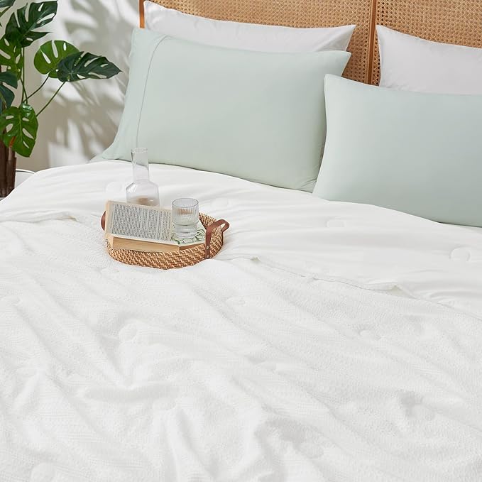 Amélie Home Waffle Cooling Comforter Twin Size, Q-Max 0.45 Reversible Lightweight Cooling Blanket for Hot Sleepers, Breathable Bedding for Night Sweats, 68"x90", White