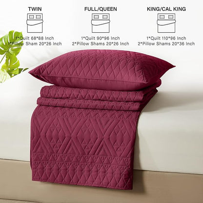 akkialla Full/Queen Quilt Set, Burgundy Lightweight Microfiber Bedspread Coverlet, Boho Geometric Pattern, Soft All-Season Bedding, 3-Piece (1 Quilt, 2 Pillow Shams) | Breathable fabric, Modern style
