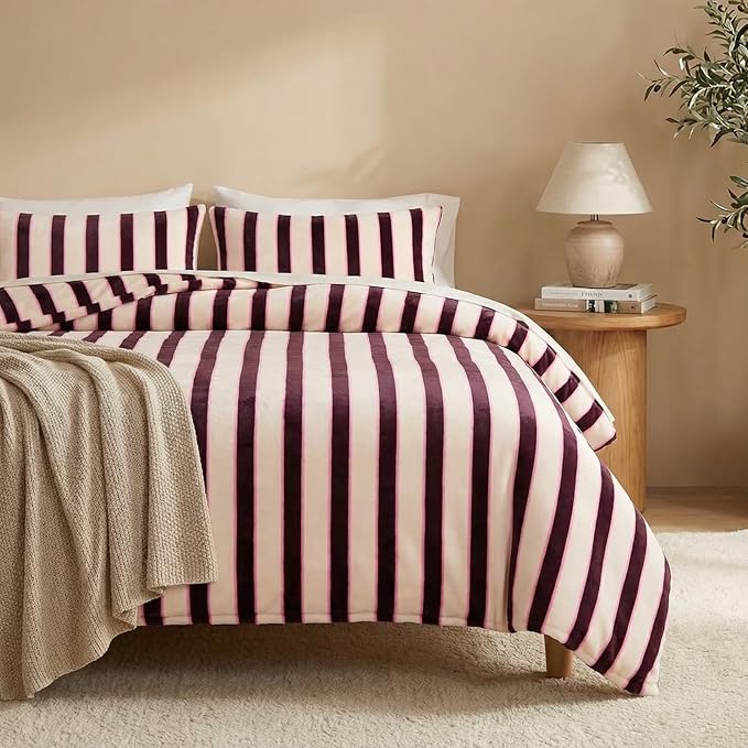 Bedbay Striped Queen Comforter Set Velvety Fleece Comforter Set Modern Style Striped Beding with 2 Pillowcases Lightweight 3 Pcs Boho Bedding Quilt Farmhouse Fluffy Bed Set for All Seasons