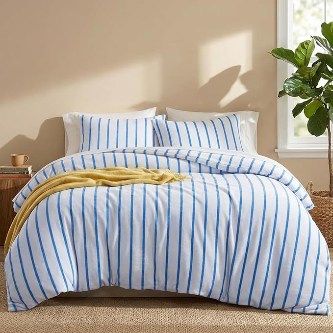 Bedbay Blue Striped Comforter Set Queen Size Microplush Fleece Bedding Set Ultra Soft & Warm Flannel Velvet Comforter Set 3 Pcs Blue White Stripes Pattern Queen Bed Set for All Seasons