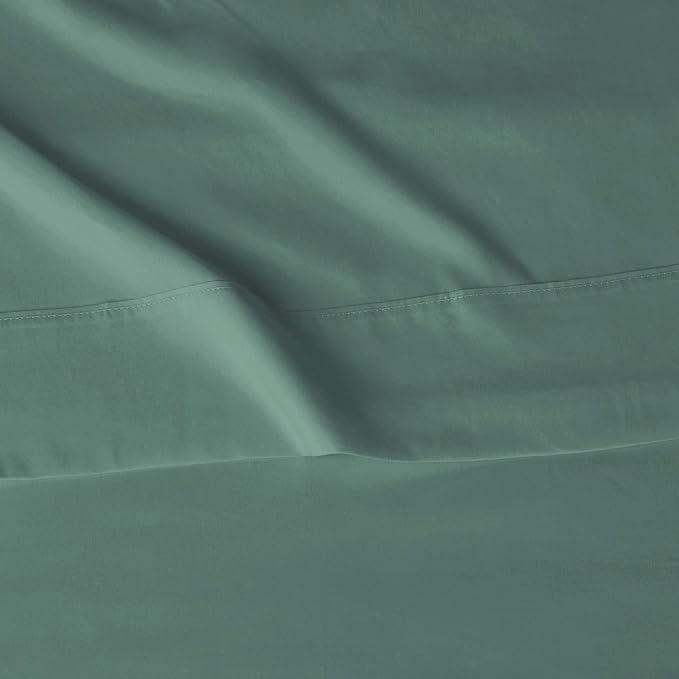 Amazon Basics Breathable Ultra-Soft Wrinkle Resistant Brushed Microfiber 4-Piece Bed Sheet Set with 14-Inch Deep Pockets, King, Emerald Green, Solid