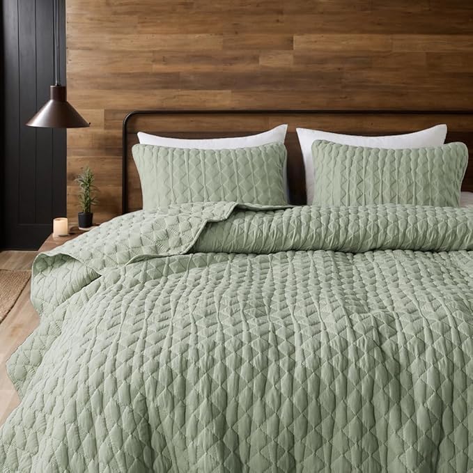 WDCOZY Sage Green Quilt King Size Bedding Sets with Pillow Shams, Lightweight Soft Bedspread Coverlet, Quilted Blanket Thin Comforter Bed Cover, All Season Spring Summer, 3 Pieces, 104x90 inches
