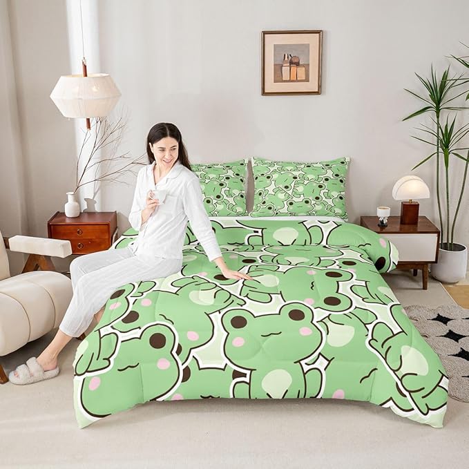 Cute Frog Comforter Set King Size, Kawaii Frog Bedding Set For Kids Boys Girls Teens, Green Wild Animals Farmhouse Down Comforter, Wildlife Rustic Funny 3Pcs Quilted Duvet All Season Bedroom Decor
