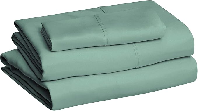 Amazon Basics Lightweight Super Soft Easy Care Wrinkle-Free Breathable Brushed Microfiber 3-Piece Bed Sheet Set with 14-Inch Deep Pockets, Twin XL, Emerald Green, Solid