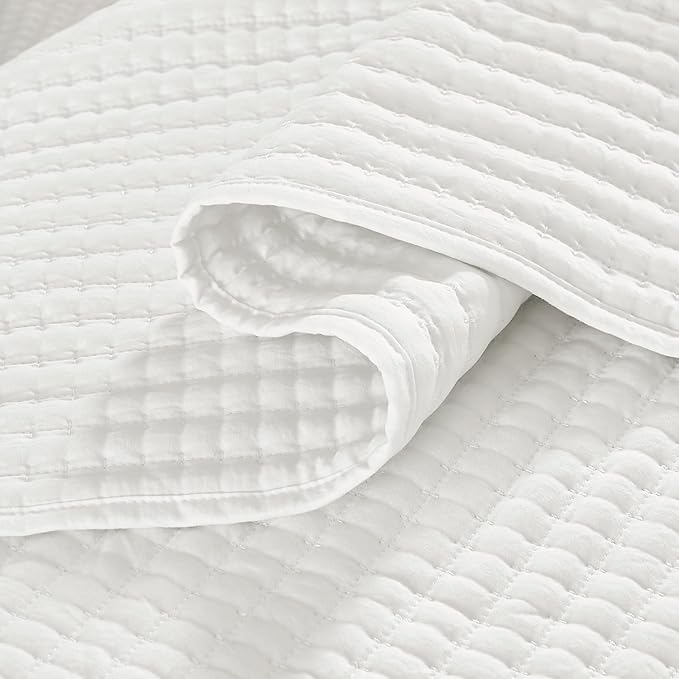 WRENSONGE White Quilt Set Queen Size-3 Pieces Lightweight Bedspreads Summer Coverlet for All Season, Soft Quilt Bedding Set with 2 Pillow Shams Suitable for Bed & Couch