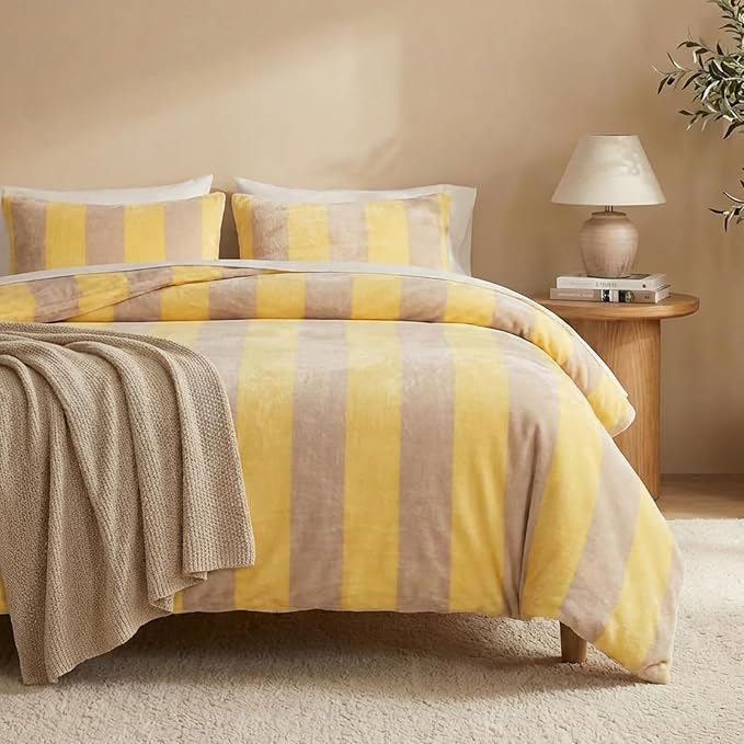 Bedbay Yellow Striped Comforter Set Queen Size Luxury Fleece Fluffy Queen Comforter Set Plush Flannel Bedding Yellow Stripes Pattern Bed Set Soft Warm Velvet Bedding Comforter for All Seasons