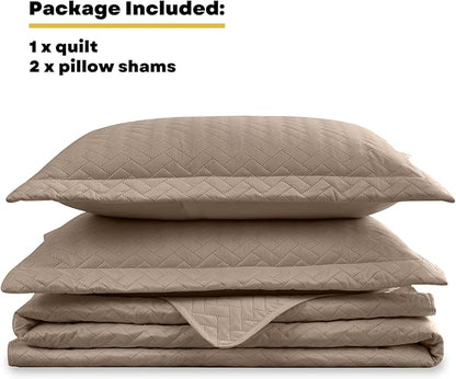 Maple&Stone Quilt Set Oversized King Size, 128"x120" Lightweight Brown Bedspread Ultrasonic Chevron Pattern Light Coverlet for All Season Comforter Bedding Decor - 3 Piece Bed Cover Sets