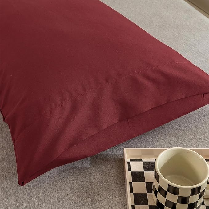 Microfiber Bed Pillowcases 2 Pack King Size, Super Soft Bed Pillow Covers Envelope Closure, Wrinkle, Fade and Stain Resistant, 20x36, Red