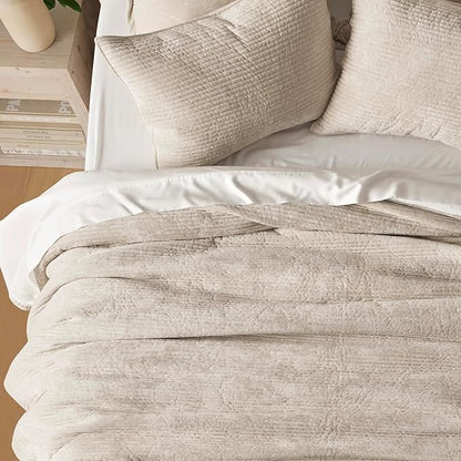 EVERGRACE Velvet Quilt Set King Size, Luxurious Soft Quilted Bedding Sets, Lightweight Velvet Comforter for All Season, Striped Channel Bedspread Coverlet with 2 Shams, 104" x 92", Light Sand