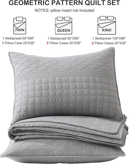 HORIMOTE HOME Grey King Size Quilt Set - Soft Microfiber Bedspread with 2 Shams, Lightweight & All-Season Geometric Coverlet for Cozy Bedding
