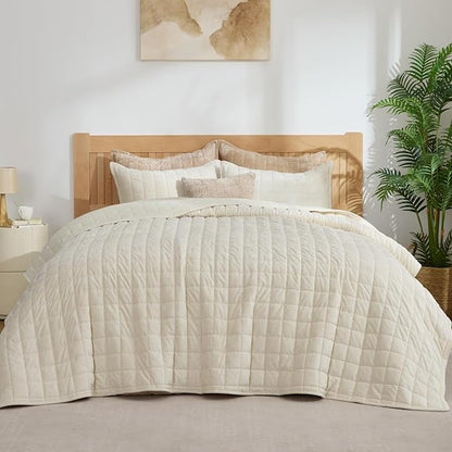 BEDELITE Velvet Quilt Set King Size - Luxury Velvet Comforter Bedding Set 3 Pieces, Soft Cozy Cream White Oversized Bedspread Coverlet for All Seasons with 2 Pillow Shams