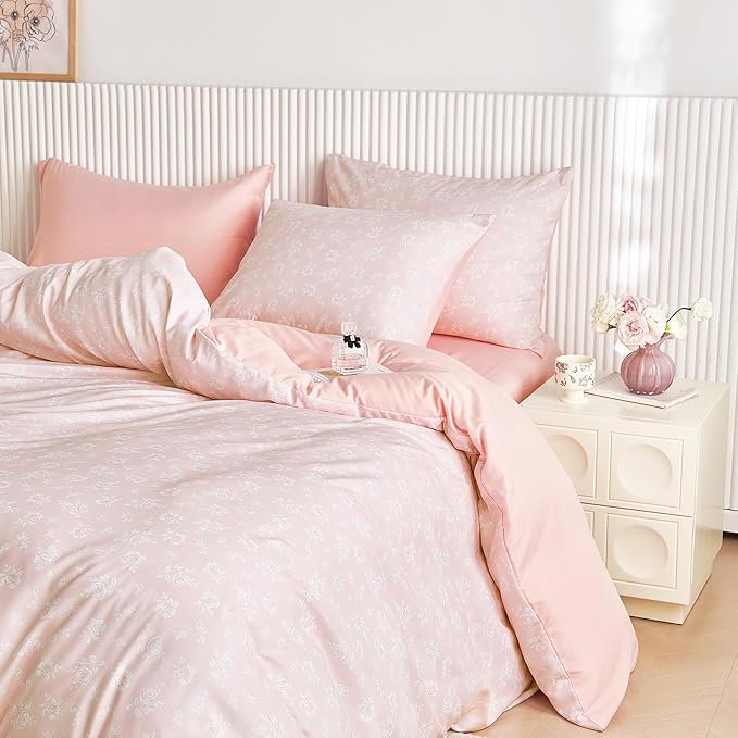 Wake In Cloud - Coquette Duvet Cover Set, Floral Cottagecore Flower Shabby Chic Cute Aesthetic, Soft Lightweight Bedding for Women Teen Girls, 3-Piece, Light Pink, Full Size