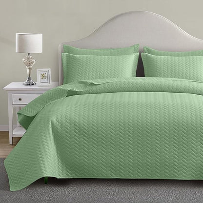 Maple&Stone Quilt Set King, Lightweight Mint Green Bedspread Ultrasonic Chevron Pattern Light Coverlet for All Season Comforter Bedding Decor - 3 Piece King Size Bed Cover Sets