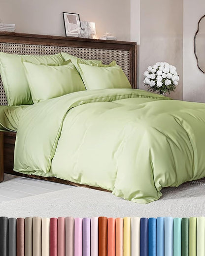 Duvet Cover Queen Size Set - Extra Soft Queen Duvet Cover 90" x 90" with 2 Pillow Shams - Hotel Luxury, Easy Care & Fade Free w/ Zipper Closures & Ties - Comfy, Cozy & Breathable (Light Sage Green)