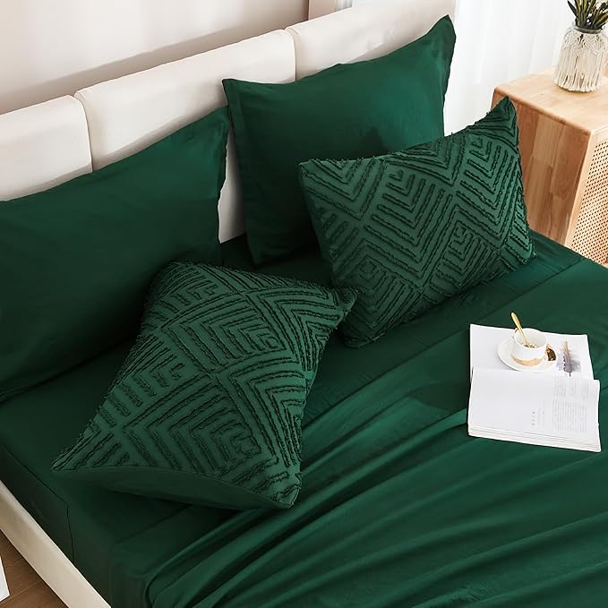 Andency Oversized King Comforter 7 Pieces Dark Emerald Green - Bed in a Bag Oversized King Size Boho Lightweight Fluffy Tufted Bedding Sets with Comforter, Sheets, Pillowcases & Shams