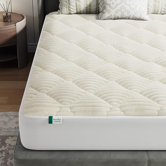 Novilla Fleece Mattress Topper Twin, Warm Sherpa Mattress Pad, Cloud-Like Soft Bed Cover for Winter, Deep Pocket fits up to 21", Machine Washable