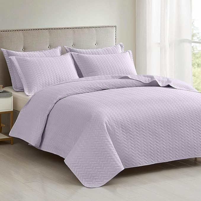 Maple&Stone Lilac Purple Quilt Set Queen Size, Lightweight Bedspread Ultrasonic Chevron Pattern Light Coverlet for All Season Comforter Bedding Decor - 3 Piece Full Bed Cover Sets