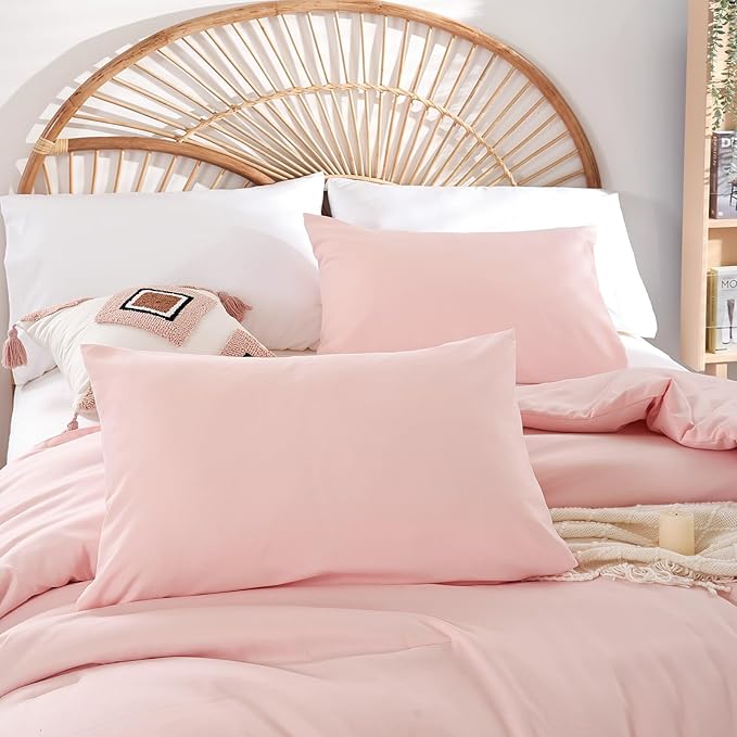 weigelia Pink Comforter Full Size Set – Soft All-Season Bedding with 300GSM Fluffy Microfiber, Includes 2 Matching Pillowcases – Elegant Blush Pink Comforter for Girls, Teens, and Women