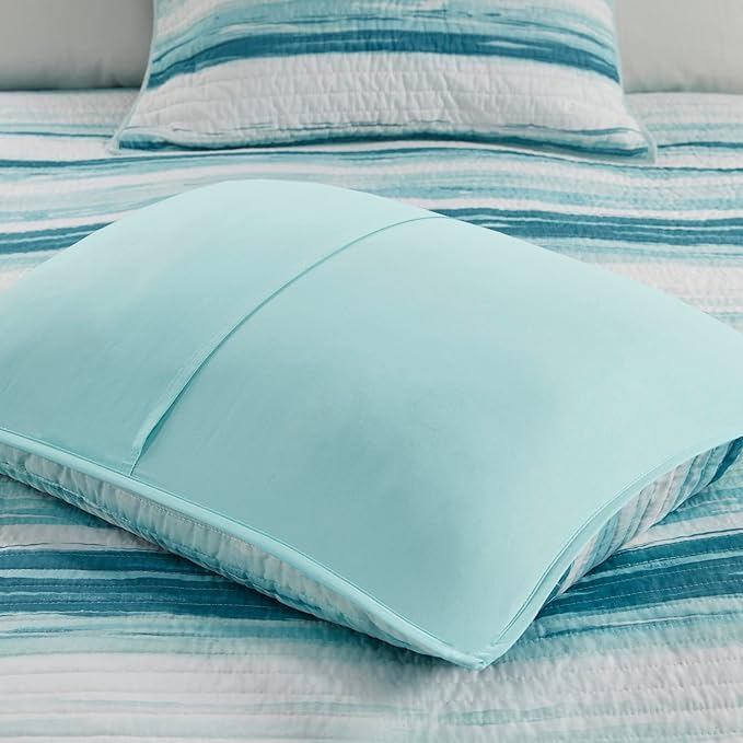Madison Park Quilt Set Cottage Coastal Design, 6 Piece Set - All Season, Coverlet Bedspread Lightweight Bedding Layer, Shams, Toss Pillows, King/Cal King(104 in x 94 in), Aqua/White