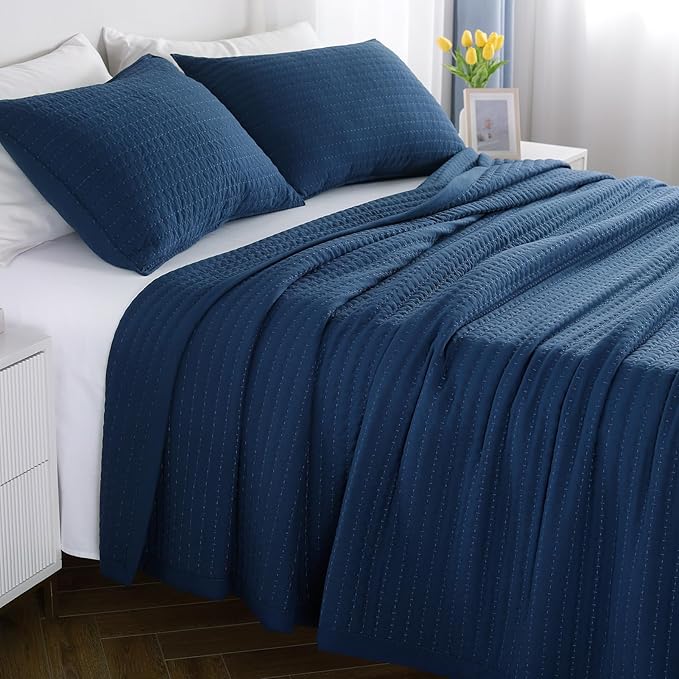Twin Quilt Set – 68"x86" Soft Washed 3-Layer Lightweight Bedspread with Multi-Lock Quilting, Minimalist Nordic Bedding, All-Season Quilt for Spring, Summer & Fall (1 Quilt + 2 Pillow Shams),Dark Blue