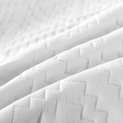 R.SHARE White King Size Quilt Bedding Sets with Pillow Shams, Boho Lightweight Soft Bedspread Coverlet, Quilted Blanket Thin Comforter Bed Cover for All Season, 3 Pieces, 104x90 inches