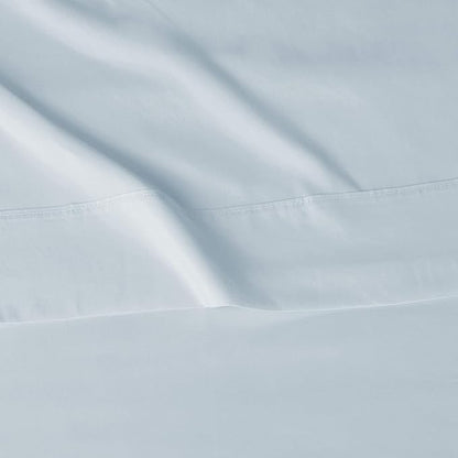 Amazon Basics Lightweight Breathable Super Soft Easy Care Brushed Microfiber 4-Piece Bed Sheet Set with 14-Inch Deep Pockets, Wrinkle Resistant, Queen, Light Blue, Solid