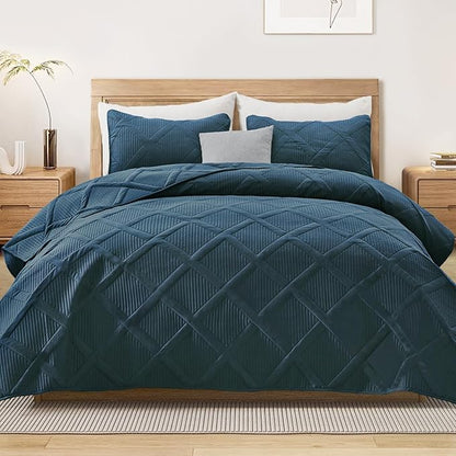 Exclusivo Mezcla King Quilt Set- Navy Blue Quilts Bedding Set with 2 Pillow Shams, Modern King Bedspread with Striped Pattern, Soft Lightweight Bedspreads Coverlets for All Seasons