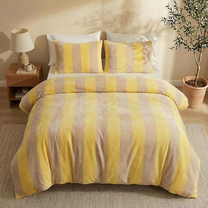 Bedbay Yellow Striped Comforter Set Queen Size Luxury Fleece Fluffy Queen Comforter Set Plush Flannel Bedding Yellow Stripes Pattern Bed Set Soft Warm Velvet Bedding Comforter for All Seasons