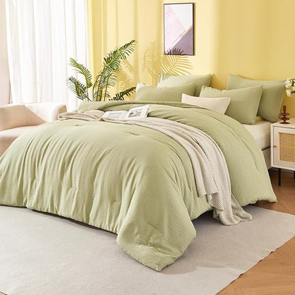 King Size Desert Sage Comforter Set, 3 Pieces Double-Layer Crinkle Yarn Bedding, All-Season Lightweight Warmth with 2 Pillowcases