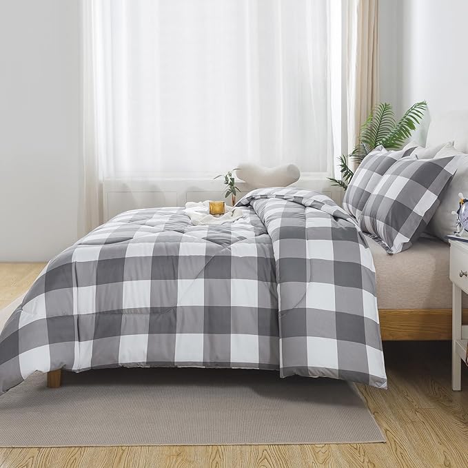 Caressma White Gray Plaid Comforter Set King, Farmhouse Grid Plaid Comforter Bedding Set for All Seasons, Classic Gingham Pattern Print Soft Microfiber 3 Pieces Comforter with Pillowshmas