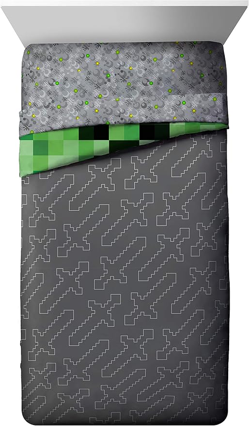 Minecraft Creeper 4 Piece Twin Bed-in-A-Bag Bedding Set with Bonus Tote