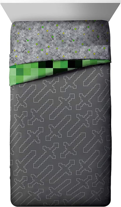 Minecraft Creeper 4 Piece Twin Bed-in-A-Bag Bedding Set with Bonus Tote