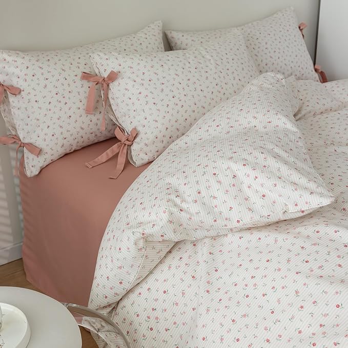 VM VOUGEMARKET White Pink Comforter Set Full with Flower Stripes Prints,1 Fluffy Comforter with 2 Pillowcases Soft Comfy Bedding Comforter Set for All Seasons-80 x90