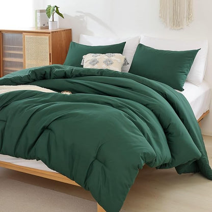 ROSGONIA Oversized King Comforter 128x120, 3pcs Super King Plus (1 Dark Green Comforter & 2 Pillowcases) Lightweight Bedding Set Quilt