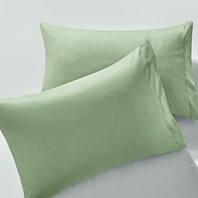 MILVOWOC 2Pcs Brushed Microfiber King Pillowcases - 20 x 36 Inch, Sage Green Pillow Case Set Non Slip Envelope Pillow Cover with Moisture Absorption and Anti-Wrinkle