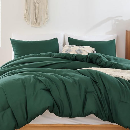 ROSGONIA Oversized King Comforter 120x120, 3pcs Super King Comforter (1 Dark Green Comforter & 2 Pillowcases) Lightweight Warm Bedding Set Quilt