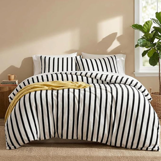 Bedbay Striped Comforter Set Fluffy Fleece King Size Comforter Set Black White Striped Bedding 3 Pcs Ultra Soft Plush Flannel Velvet Fuzzy Bedding Set Stripes Pattern Queen Bed Set for All Seasons