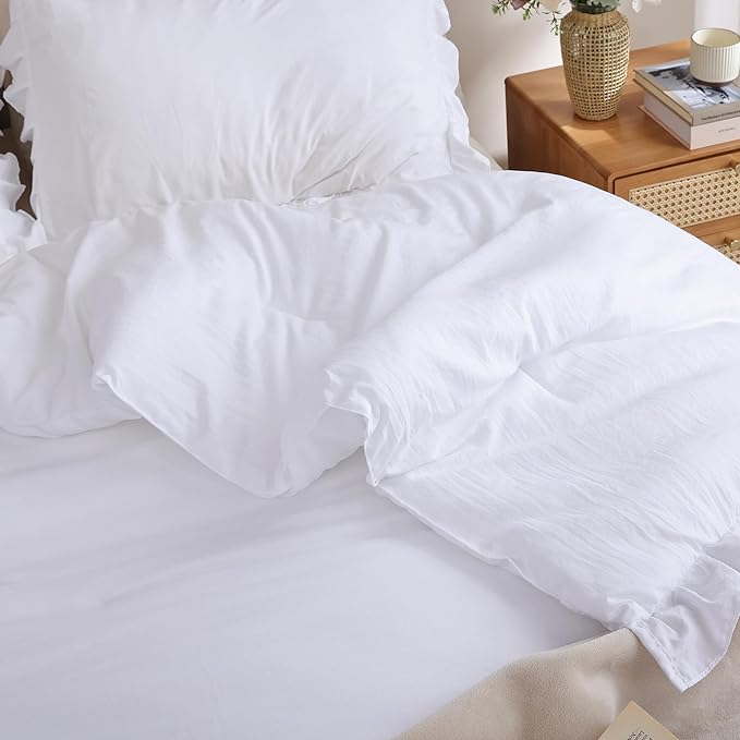 JANZAA Queen Comforter Set White Comforter 3PCS (1 Ruffle Comforter and 2 Pillowcases) Vintage Farmhouse Shabby Chic Bedding Soft Fluffy Bed Set Queen All Season