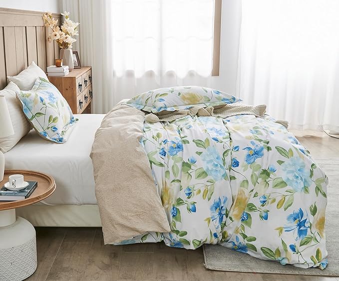 SLEEPBELLA Duvet Cover King, 600 Thread Count Cotton 3pcs Bedding Set Blue Flowers and Green Leaves Printed on White Reversible Comforter Cover