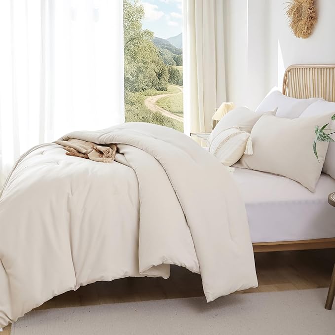 ROSGONIA Oversized King Comforter 128x120, 3pcs Super King Plus (1 Beige Comforter & 2 Pillowcases) Lightweight Oversized Bedding Set Blanket