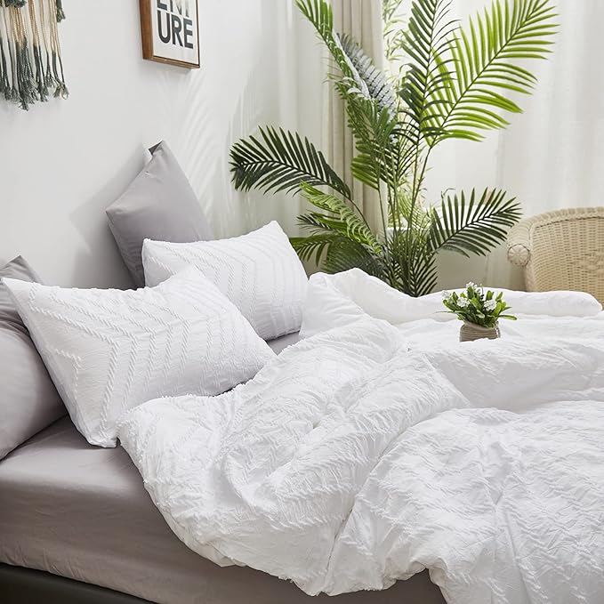 Houseri King Size Comforter Set - Solid White Tufted Bedding - Boho Jacquard Pattern - All White Shabby Chic - Plain Farmhouse Style - King Size Comforter, Quilt, Blankets
