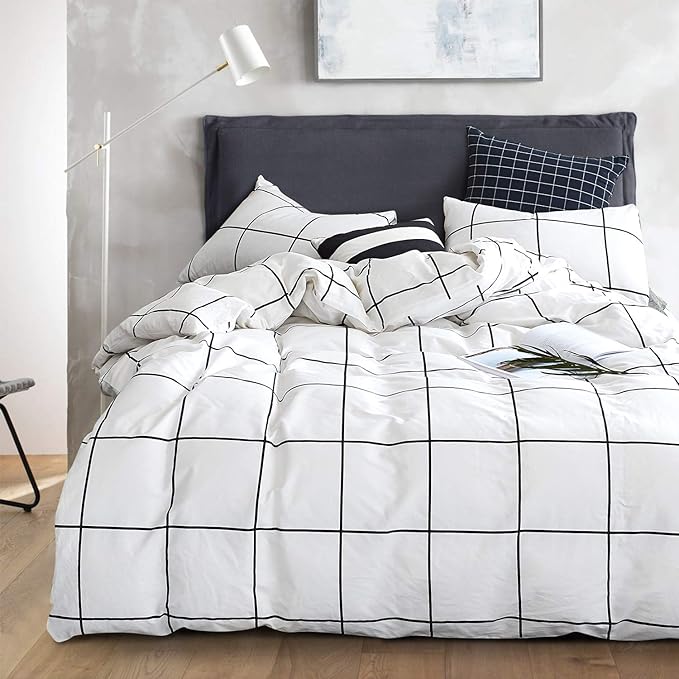 CLOTHKNOW White Plaid Twin/Twin XL Comforter Set Grid Bedding Comforter Sets White Black Comforter with 2 x Pillow Cases