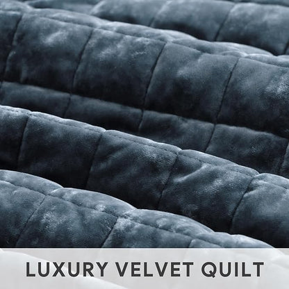 RECYCO Luxury Velvet Quilt Set, California King 118'' x 106'' Oversized Bedspread, Ultra Soft Velvet Comforter, Lightweight Box Stitch Bedding Sets for All Season, with 2 Shams, Stormy Blue