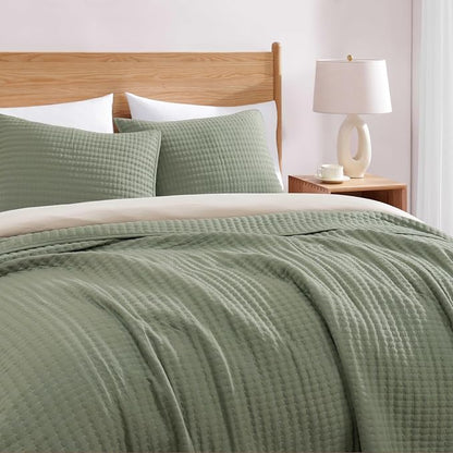 WRENSONGE Sage Green California/Oversized King Size Quilt Bedding Set with 2 Pillow Shams -3 Pieces Lightweight Soft Bedspreads Coverlet for All Season