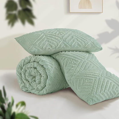 Andency Sage Green California King Comforter Set, 3 Pieces Boho Cal King Summer Bed Comforter, Oversized Soft Lightweight Down Alternative Bedding Set with Tufted Design(104x96In, 2 Pillowcases)