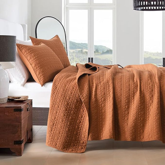 HORIMOTE HOME Quilt Set Queen Size Burnt Orange, Classic Geometric Spots Stitched Pattern, Pre-Washed Microfiber Chic Rustic Look, Ultra Soft Lightweight Quilted Bedspread for All Season, 3 Pieces